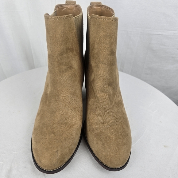 J.Crew Tan Suede Ankle Heeled Boots Sz 9 - Picture 3 of 10